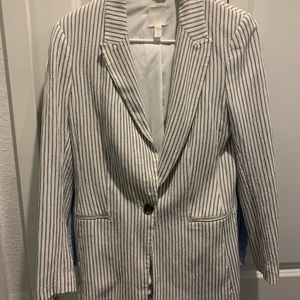 White and blue H&M blazer